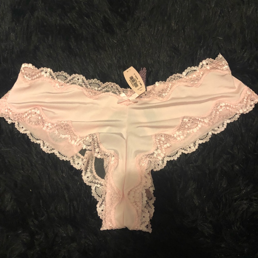 BNWT VS VERY SEXY PANTIES